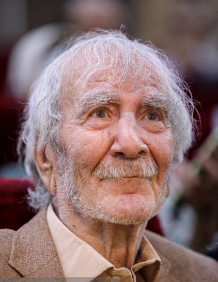 دینانی دوباره ترند شد؛ چرا نام او این‌قدر بحث‌برانگیز است؟